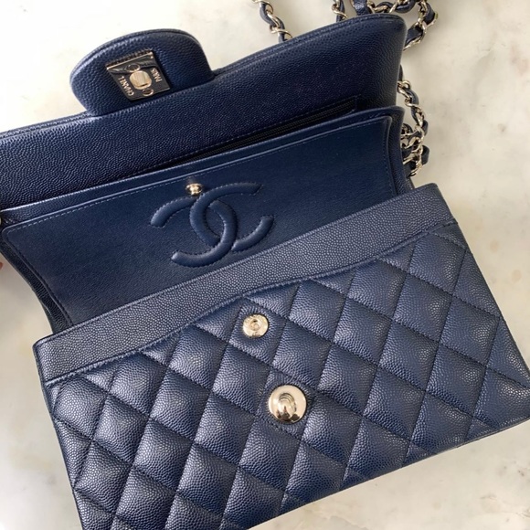 Chanel Small Classic Flap Caviar Navy Blue - Picture 6 of 9